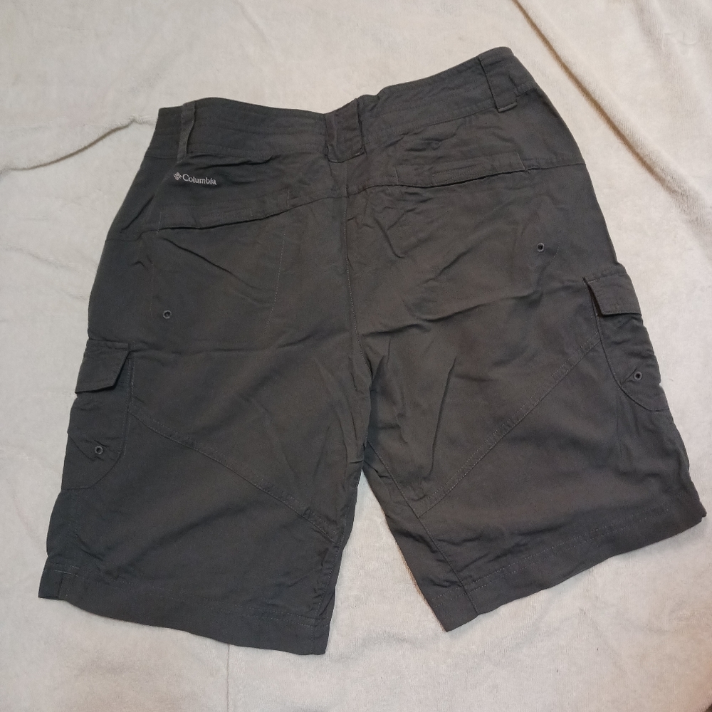 Dark Grey shorts by Columbia Sportswear size 8